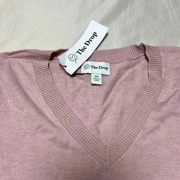 Pink lightweight sweater blouse - Picture 2 of 3